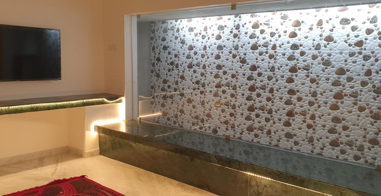Shree Suites Кутталам Экстерьер фото